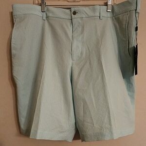 NWT! WALTER HAGEN Golf Perfect 11 Collection. W42  10" INSEAM. Mint Green&White.